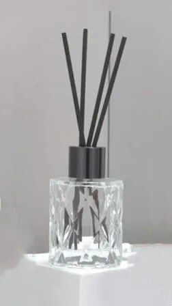Elegant 50ml Glass Aroma Diffuser Bottles with Rattan Sticks
